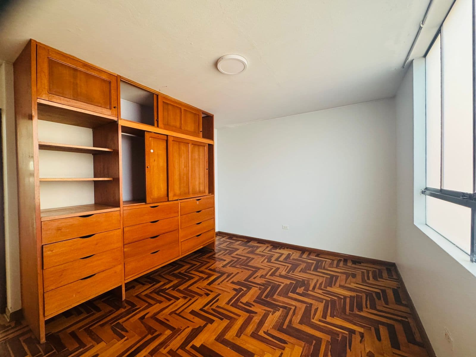 VENDO AMPLIO Y LUMINOSO DEPARTAMENTO EN SAN ISIDRO – 198 m² — foto 8