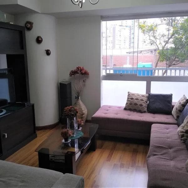 SURCO  DEPARTAMENTO  ER PISO  DORM   COCHERA  BAJO DE PRECIO A  US  NEGOCIABLE — foto 1