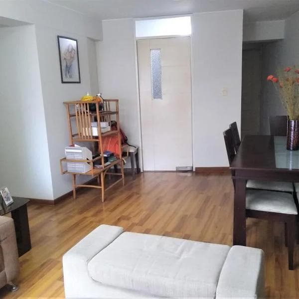 SURCO  DEPARTAMENTO  ER PISO  DORM   COCHERA  BAJO DE PRECIO A  US  NEGOCIABLE — foto 2