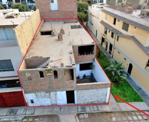 Hermosa casa en PORTADA DEL SOL I ETAPA — foto 1