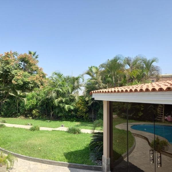 EXCELENTE OPORTUNIDAD! VENDO O ALQUILO HERMOSA CASA EN LA MOLINA — foto 2