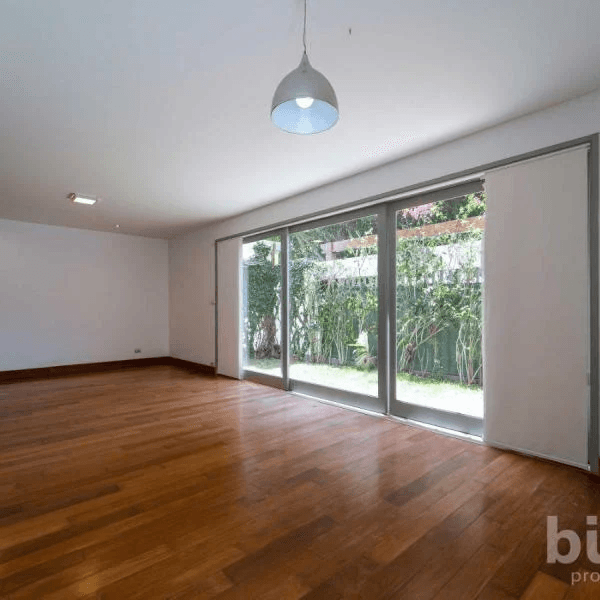 BAJ DE PRECIO DEPARTAMENTO EN VENTA CON JARDN EN EL OLIVAR DE SAN ISIDRO — foto 2