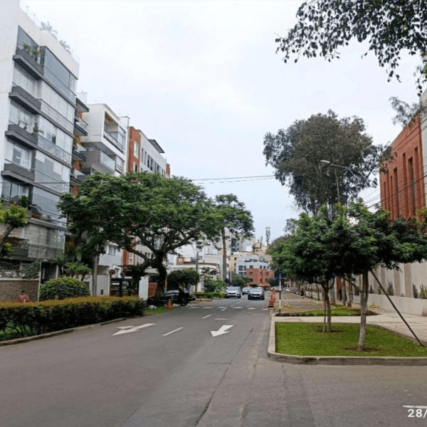 SE VENDE TERRENO DE  M UBICADO EN LA CALLE PIURA MIRAFLORES — foto 1