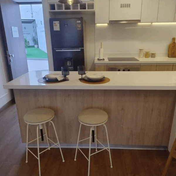 Vendo Departamentos de tres  dos y un dormitorio Surquillo frente a San Isidro — foto 2
