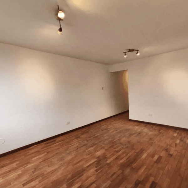OCASION Venta de departamento en to piso de m en Surco — foto 1