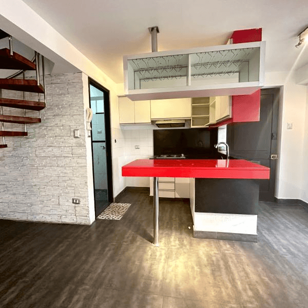VENDO HERMOSO DUPLEX EN MAGDALENA LIMITE CON SAN ISIDRO FRENTE A LIMA CRICKET — foto 1