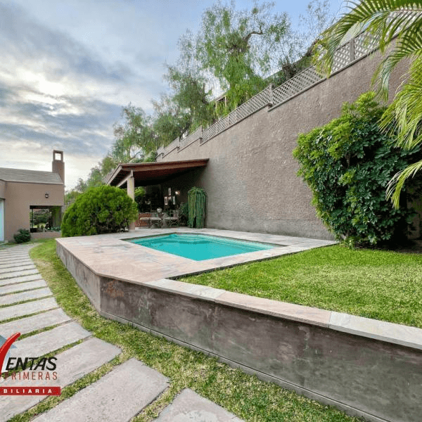 VENTA DE CASA EN EXCLUSIVO CONDOMINIO EL MONTICULO PRECIO DE OCASION — foto 1