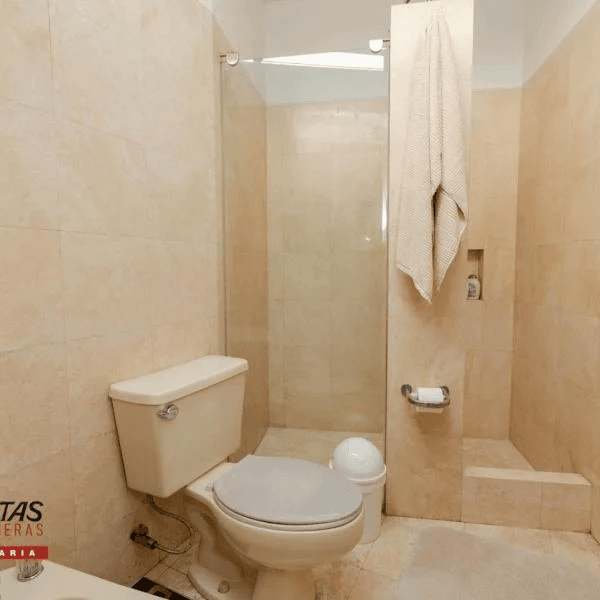 VENTA DE CASA EN EXCLUSIVO CONDOMINIO EL MONTICULO PRECIO DE OCASION — foto 2