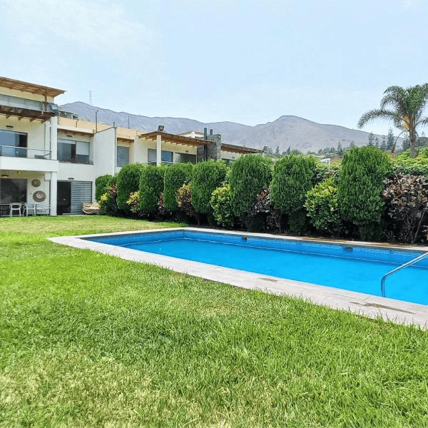 CASA LISTA PARA HABITAR EN EXCLUSIVA URBANIZACIN DE LA MOLINA — foto 1