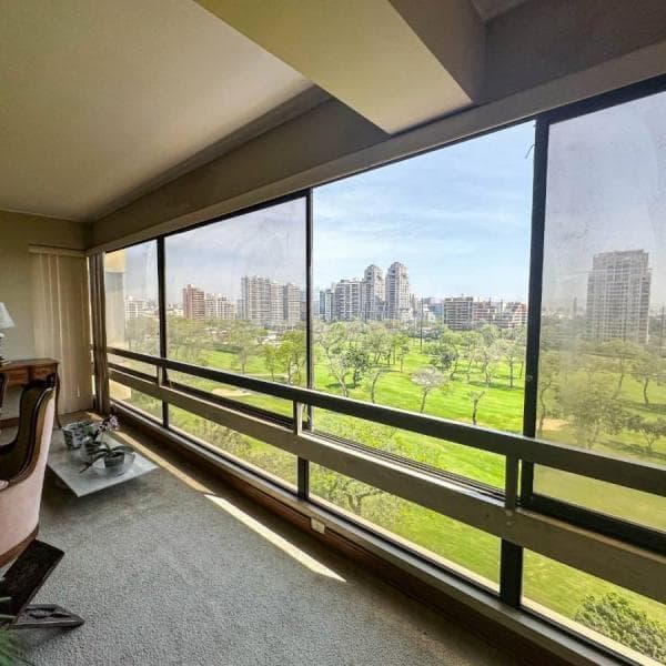 DEPARTAMENTO EXCLUSIVO FRENTE AL GOLF DE SAN ISIDRO