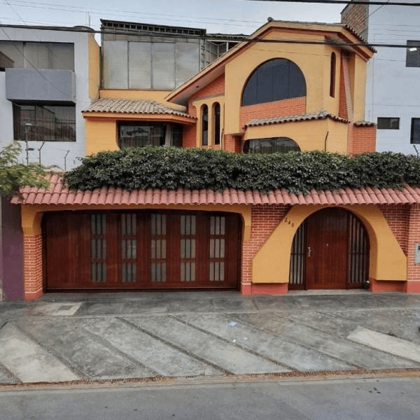 CASA EN VENTA  SANTA PATRICIA LA MOLINA