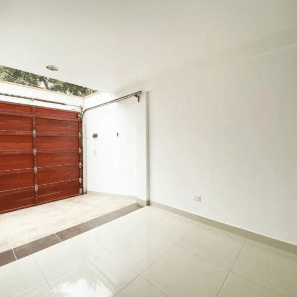 DUPLEX TIPO CASA DE  m FRENTE AL PARQUE BRASIL VISTA ALEGRE  SURCO — foto 2
