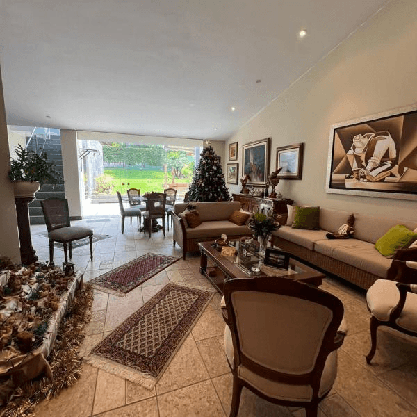 Espectacular Casa en Venta de  m AT en Los Alamos de Monterrico  Surco