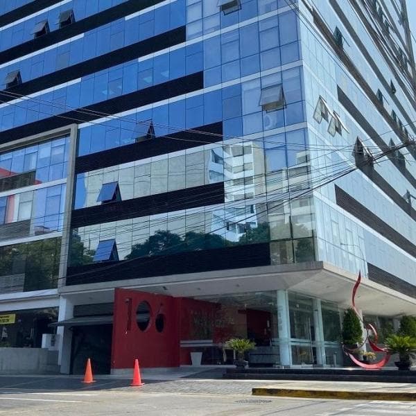 Oficinas Empresarial Venta Chacarilla  Av El Pinar  Vistacorp — foto 1