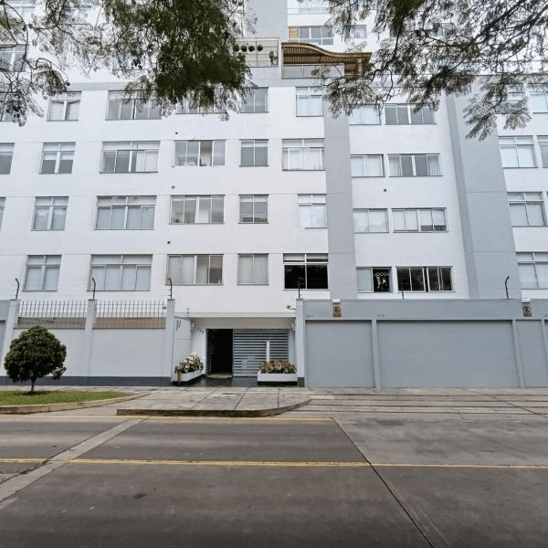 VENDO HERMOSO DEPARTAMENTO CERCA AL OLIVAR EN SAN ISIDRO