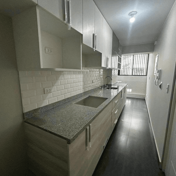 VENTA  DE DEPARTAMENTO DE  DORMITORIOS EN SURQUILLO LIMITE CON SAN ISIDRO — foto 2