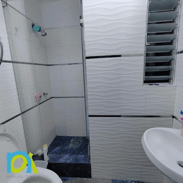 VENTA DEPARTAMENTO EN DO PISO CON TERRAZAMIRAFLORES — foto 1