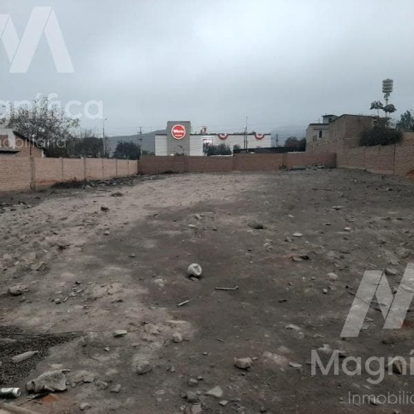 Terreno excelente ubicacin cerca a Wong del Sol de la Molina