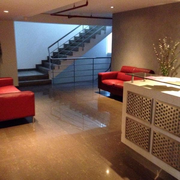 SURCO DEPARTAMENTO  m er PISO CON TERRAZA de m NEGOCIABLE — foto 1