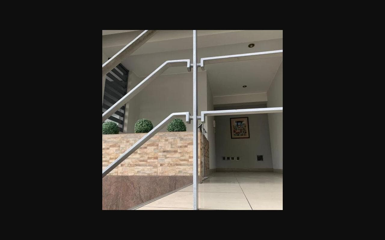 Venta de  departamento en Surco con Cochera  m — foto 1