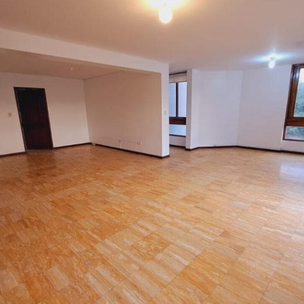 Venta de Departamento de  m cerca a Embajada de EEUU  Surco — foto 2