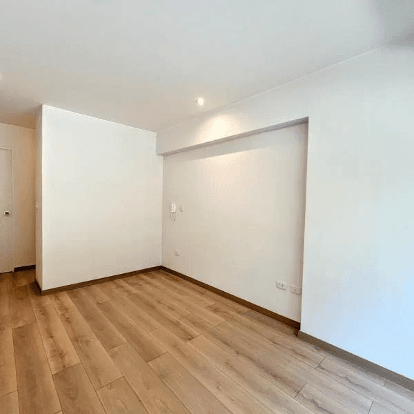 Vendo Comodo Flat de Estreno en Primer Piso con Vista a Parque — foto 3