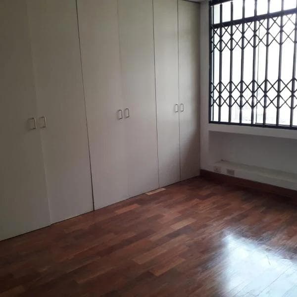DPTO EN VENTA EN  PISO  URBSANTA CONSTANZA  SURCO  FRENTE AL JOCKEY PLAZA — foto 2