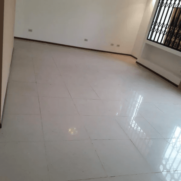 DPTO EN VENTA EN  PISO  URBSANTA CONSTANZA  SURCO  FRENTE AL JOCKEY PLAZA — foto 1