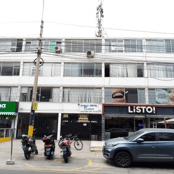 REMATO oficina m excelente ubicacin Salaverry cdra  frente mall REAL PLA — foto 2
