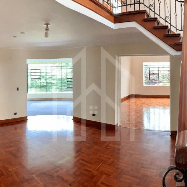 OCASIN Enorme Casa como Terreno en Venta en Avenida Salaverry — foto 4