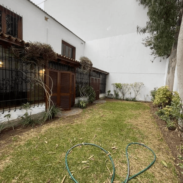 SE VENDE CASA COMO TERRENO — foto 1