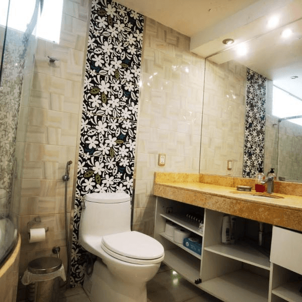 Oportunidad nica Hermosa Casa en Avenida Velasco Astete — foto 2
