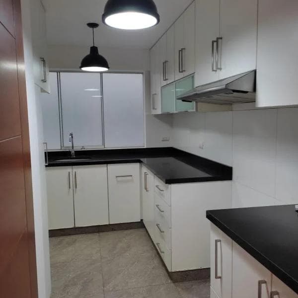 Bajó de precio !!! Hermoso departamento vista exterior! Surco límite con Miraflores — foto 5