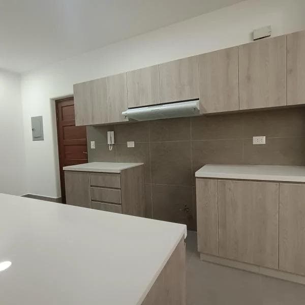 VENDO AMPLIO DPTO FLAT 1ER PISO 185 M2 CONDOMINIO REMODELADO ILUMINADO! SURCO — foto 9