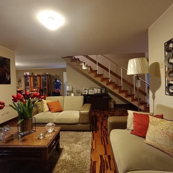 VENDO CASA REMODELADA 280 M2 4 DORM 1/2 CUADRA D PARQUE URB LAS MAGNOLIAS SURCO — foto 2