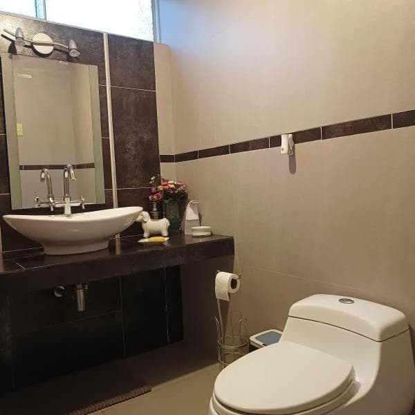 VENDO CASA REMODELADA 280 M2 4 DORM 1/2 CUADRA D PARQUE URB LAS MAGNOLIAS SURCO — foto 6