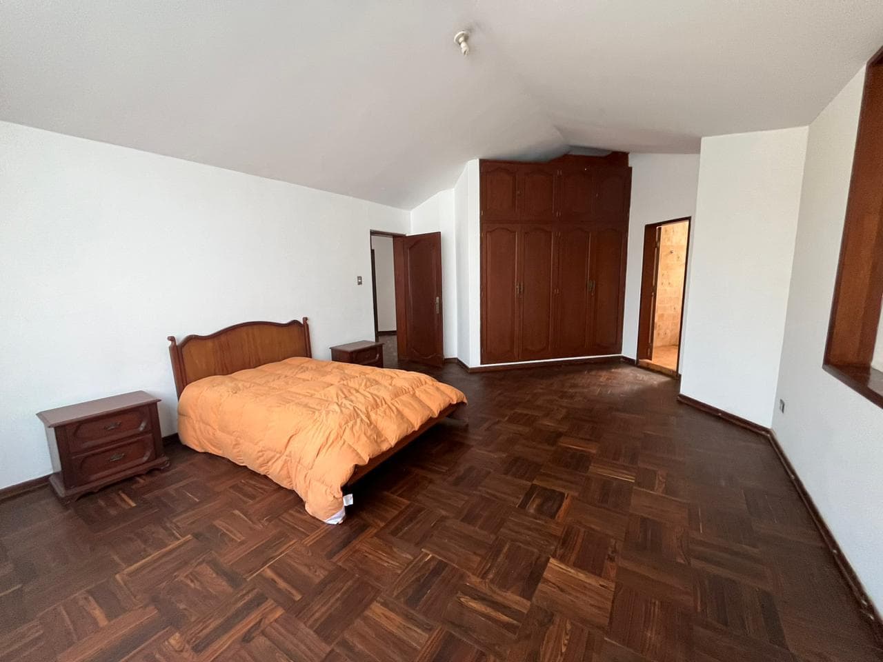 SE VENDE CASA EN LA RINCONADA DEL LAGO EN LA MOLINA CON PISCINA — foto 1