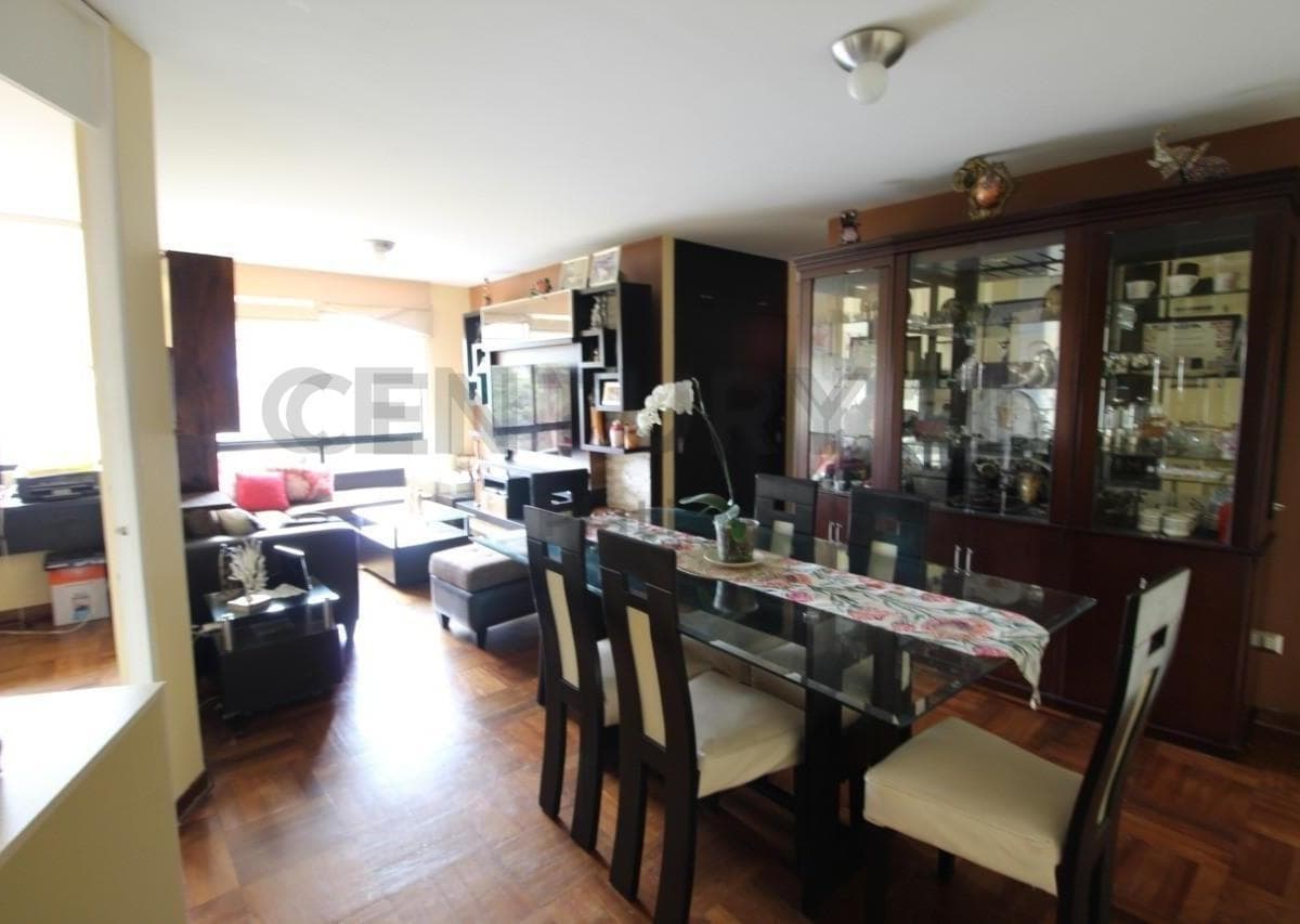 Ocasion! Se Vende Lindo Departamento en Bonita Zona Frente a Parque — foto 3