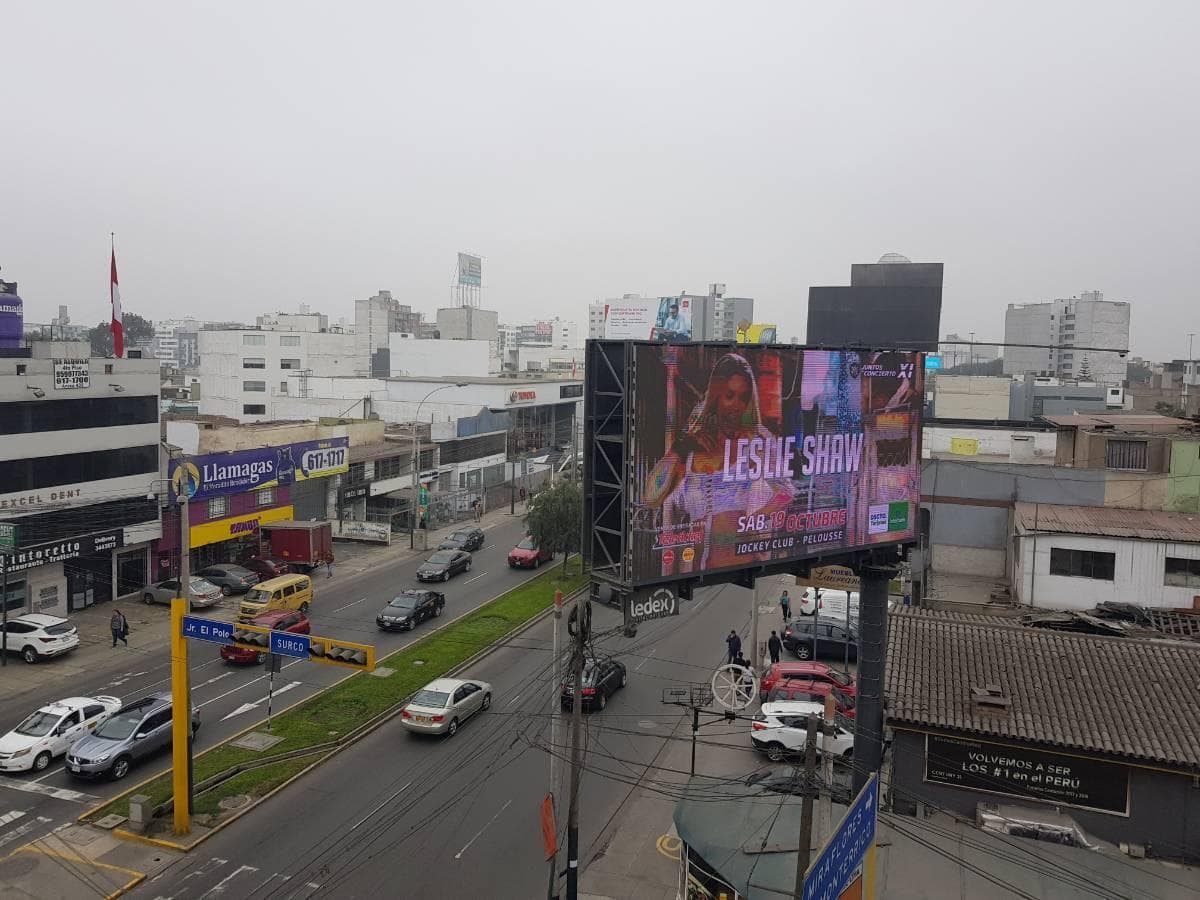 Remate de Azotea de 196 m² y Cochera de 12 m² en Av El Polo y Av Primavera — foto 8