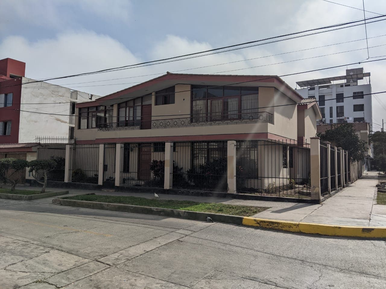 CASA COMO TERRENO OCASION SURCO CERCA  AV. CASTILLA — foto 5