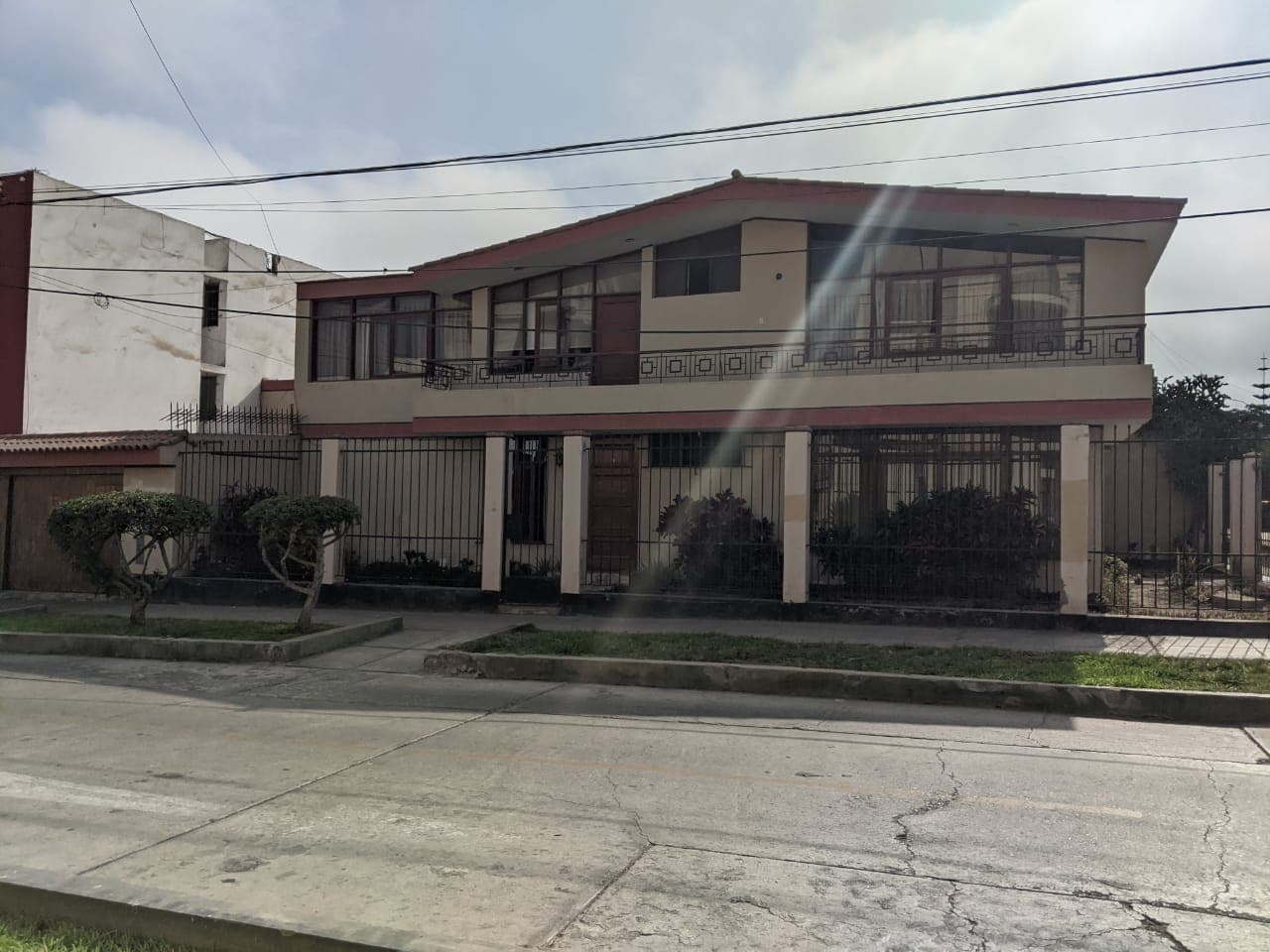 CASA COMO TERRENO OCASION SURCO CERCA  AV. CASTILLA — foto 3