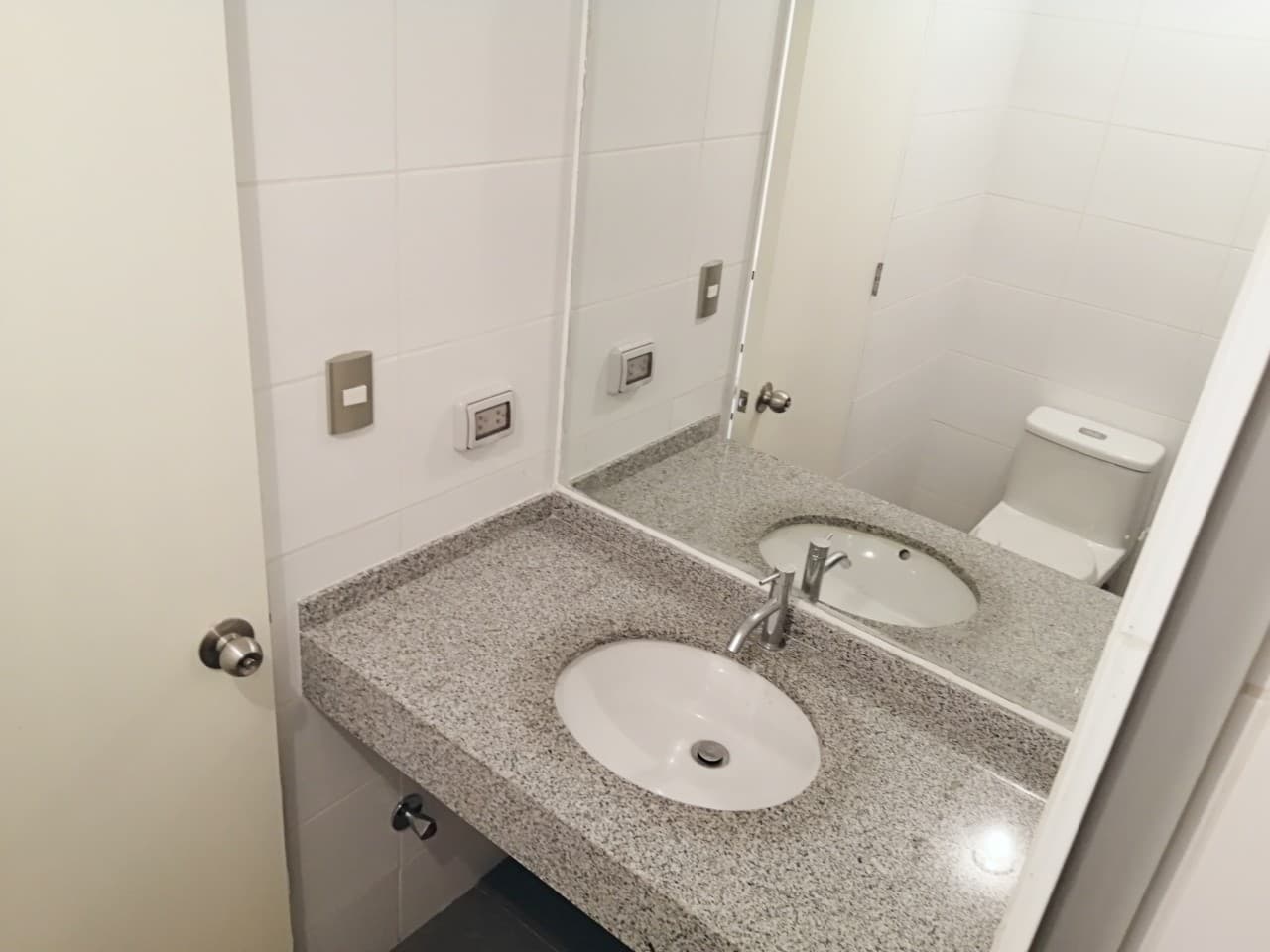 Impecable departamento en ESTRENO, SURQUILLO limite con San Isidro — foto 5