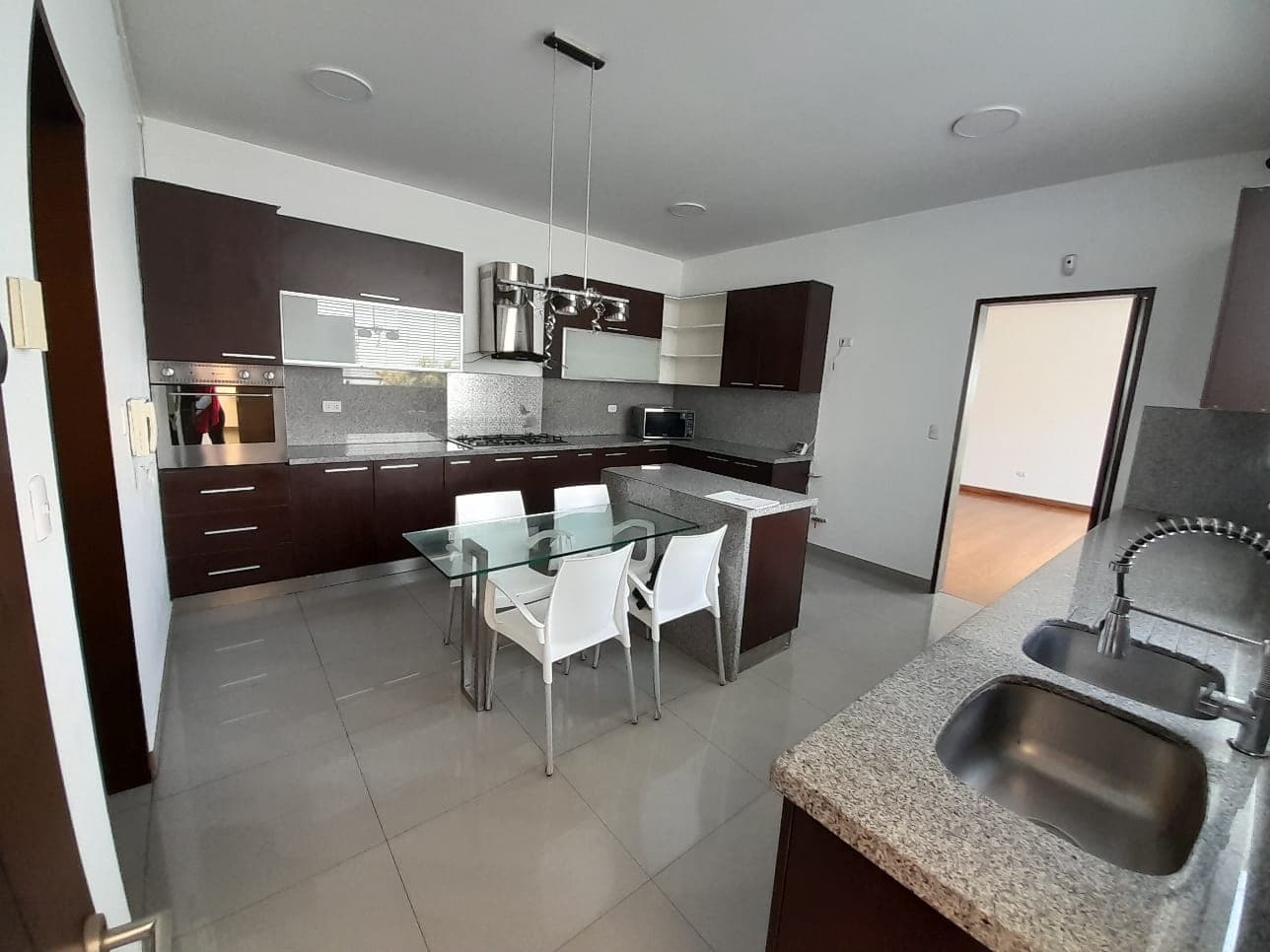CASA EN LAS LAGUNAS DE LA MOLINA — foto 4