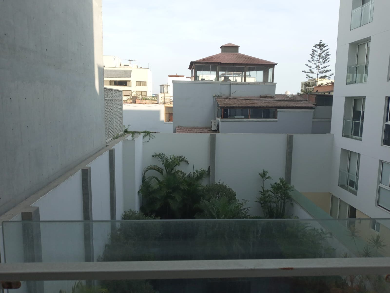 SE vende comodo y espacioso departamento en la centrica av salaverry san isidro — foto 3