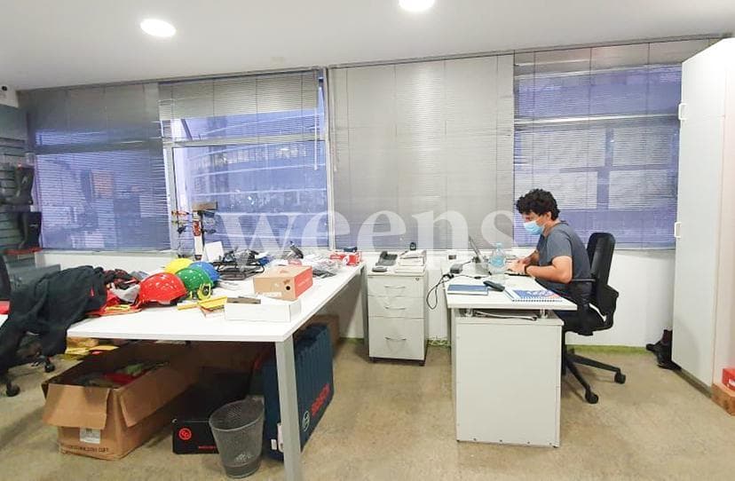 WEENS VENDE OFICINA EN SAN ISIDRO . MUY BUENA UBICACIÓN Y DISTRIBUCIÓN — foto 3