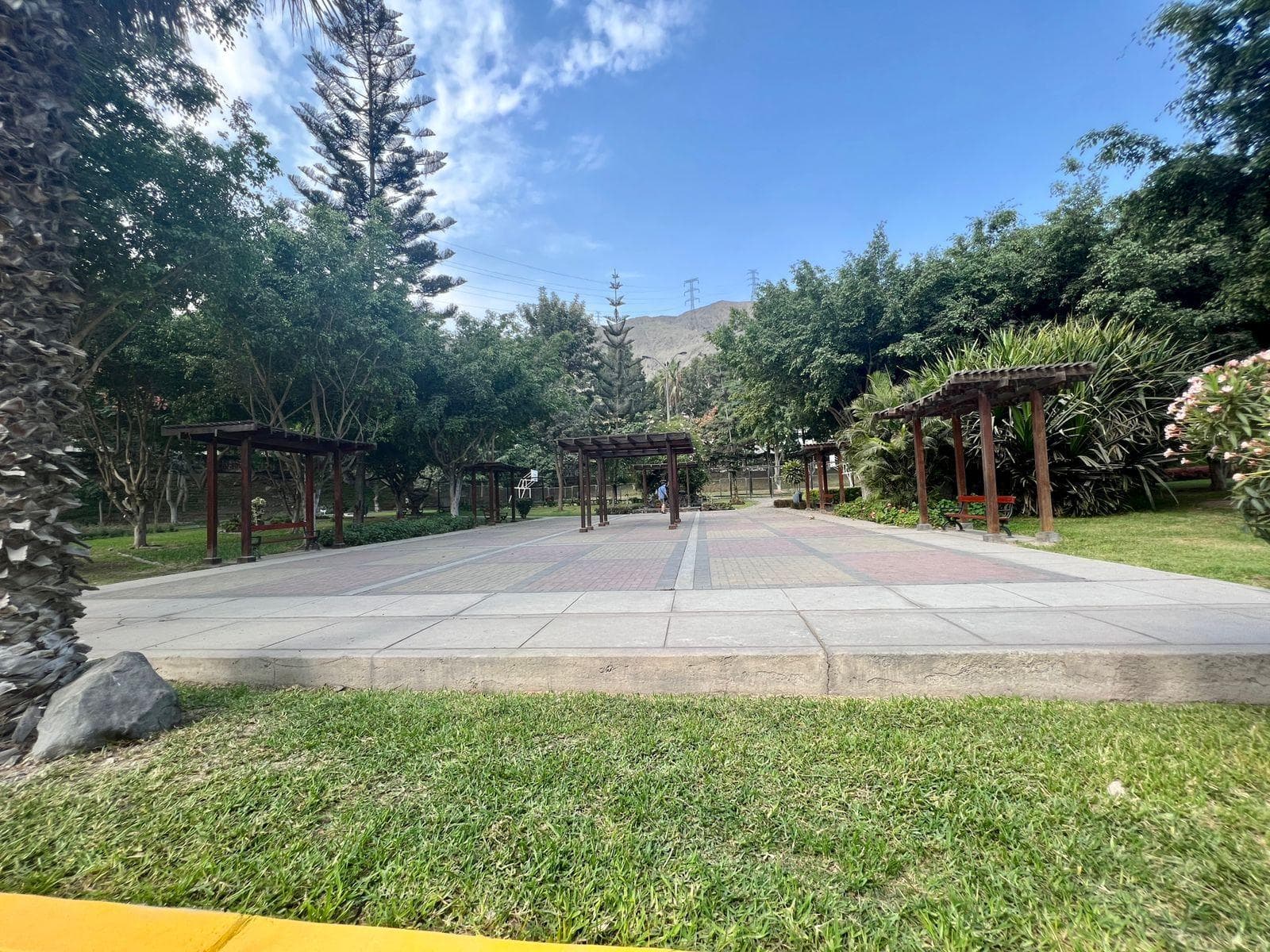 AMPLIA CASA EN VENTA EN LA MOLINA — foto 13