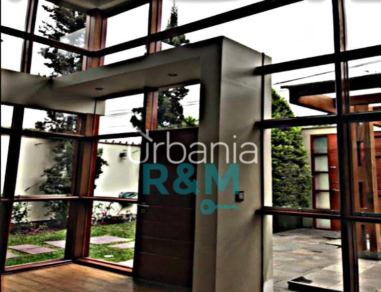BAJO DE PRECIO¡¡¡ REMATO EXCLUSIVA CASA - SE ESCUCHAN OFERTAS¡¡¡ — foto 1