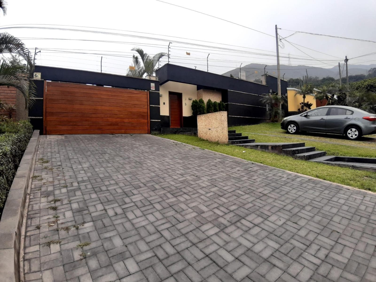 VENDO ESPECTACULAR CASA EN LA MOLINA — foto 1