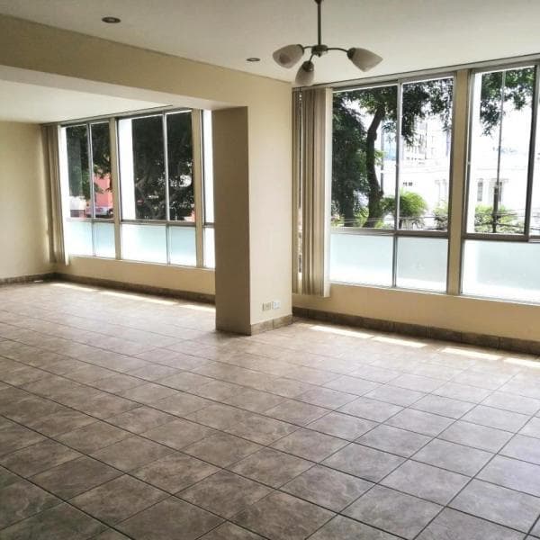 Tu Nuevo Hogar  m en Av Pardo   Cocheras