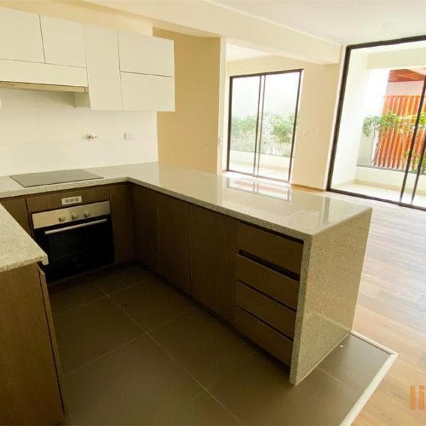 Departamento en el corazón de Miraflores de 01 habitacion — foto 21